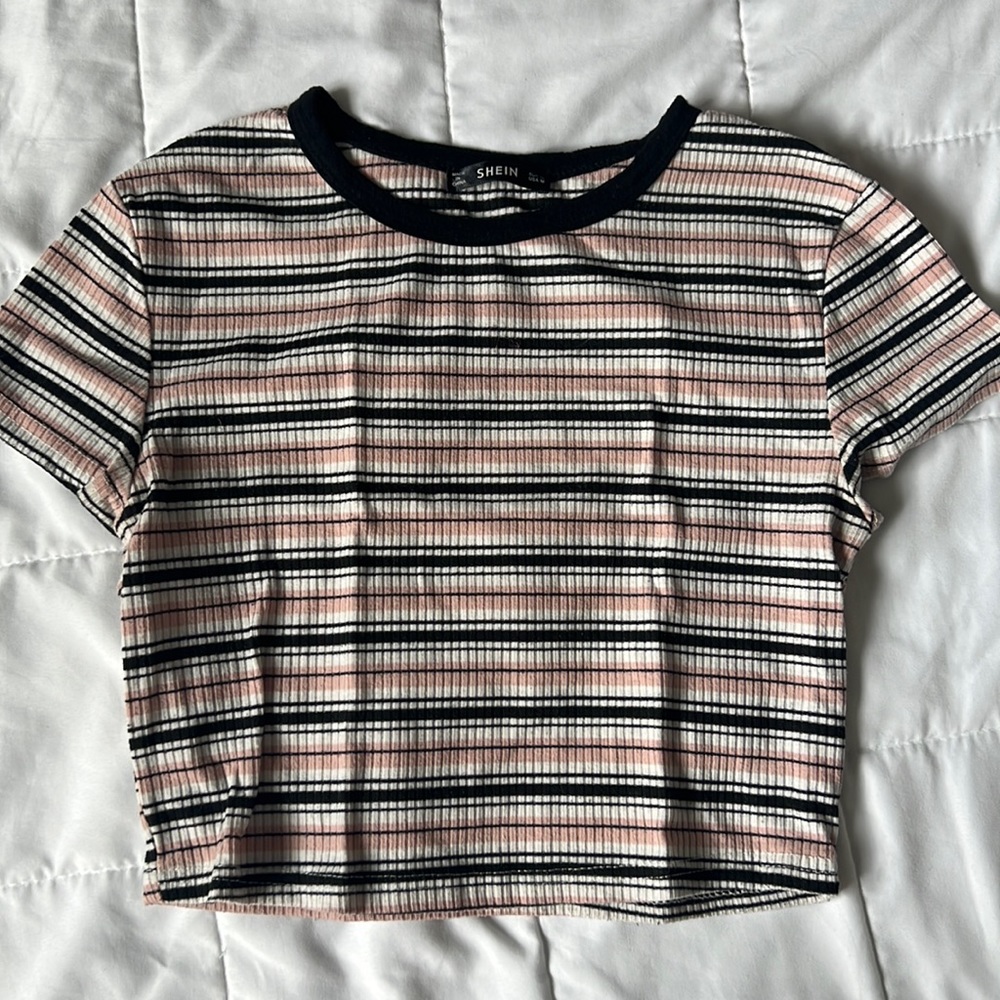 short sleeve crop top
